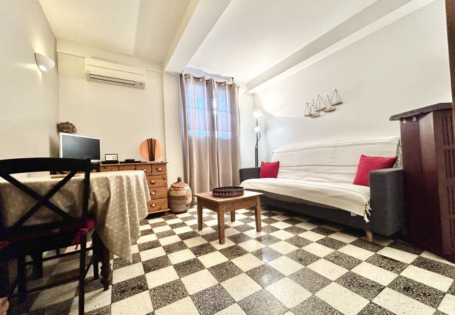 Appartement à Nice - BB OT Balcon Etats Unis - Promenade des Anglais Appartement à Nice - BB OT Balcon Etats Unis - Promenade des Anglais