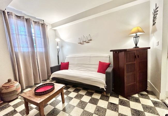 Appartement à Nice - BB OT Balcon Etats Unis - Promenade des Anglais Appartement à Nice - BB OT Balcon Etats Unis - Promenade des Anglais