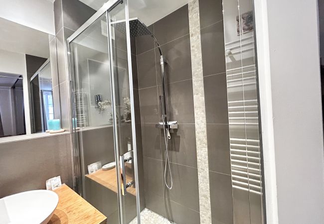 Appartement à Nice - BB OT Balcon Etats Unis - Promenade des Anglais Appartement à Nice - BB OT Balcon Etats Unis - Promenade des Anglais