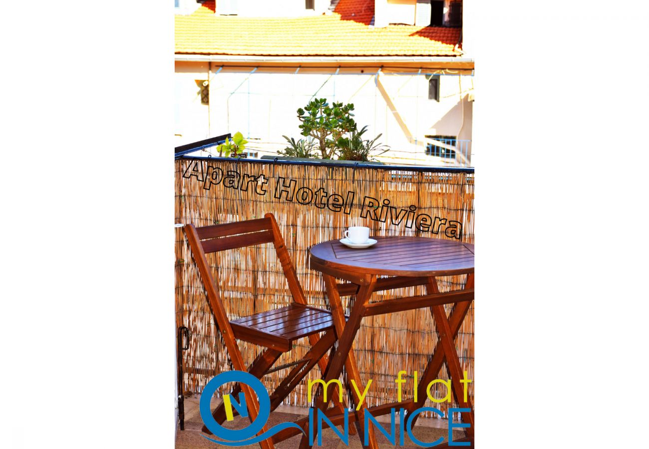 Appartement à Nice - BB OT Balcon Etats Unis - Promenade des Anglais Appartement à Nice - BB OT Balcon Etats Unis - Promenade des Anglais