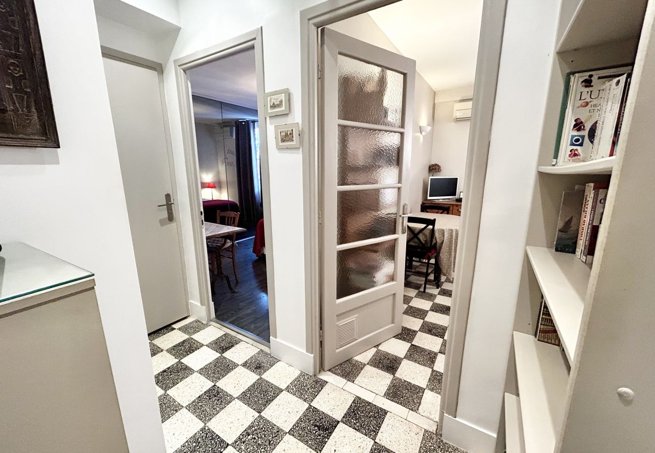 Appartement à Nice - BB OT Balcon Etats Unis - Promenade des Anglais Appartement à Nice - BB OT Balcon Etats Unis - Promenade des Anglais