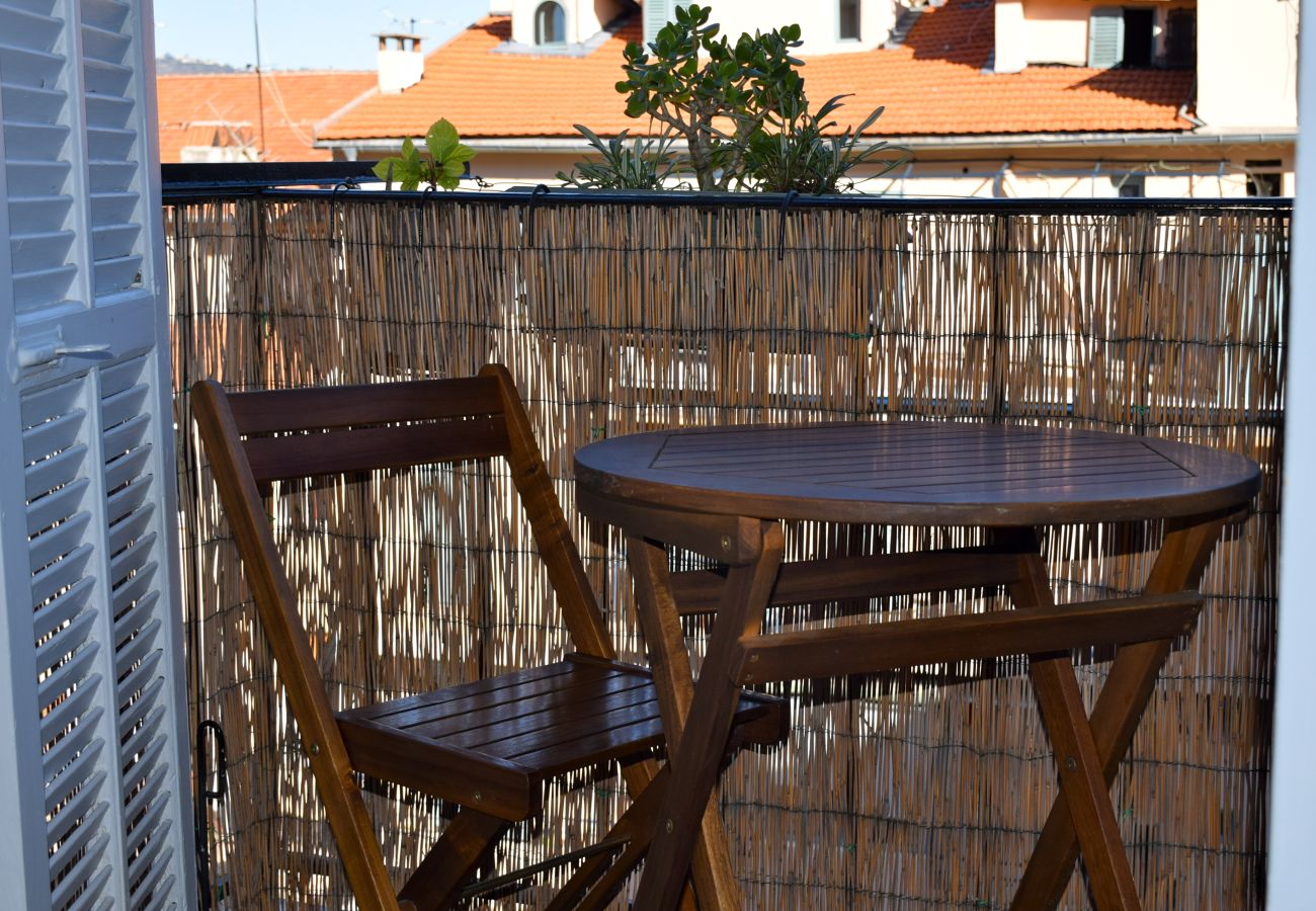 Appartement à Nice - BB OT Balcon Etats Unis - Promenade des Anglais Appartement à Nice - BB OT Balcon Etats Unis - Promenade des Anglais