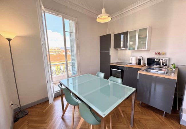 Appartement à Nice - BB G Balcon Excelsior 1 Grimaldi Promenade Angla Appartement à Nice - BB G Balcon Excelsior 1 Grimaldi Promenade Angla