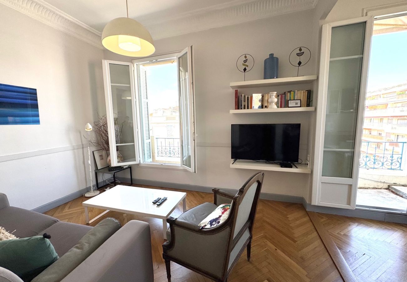 Appartement à Nice - BB G Balcon Excelsior 1 Grimaldi Promenade Angla Appartement à Nice - BB G Balcon Excelsior 1 Grimaldi Promenade Angla