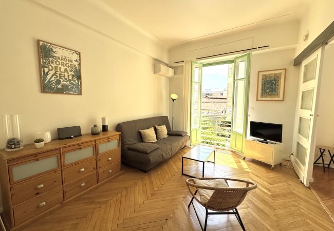 Appartement à Nice - B G La Résidence-Grimaldi Promenade Anglais Appartement à Nice - B G La Résidence-Grimaldi Promenade Anglais