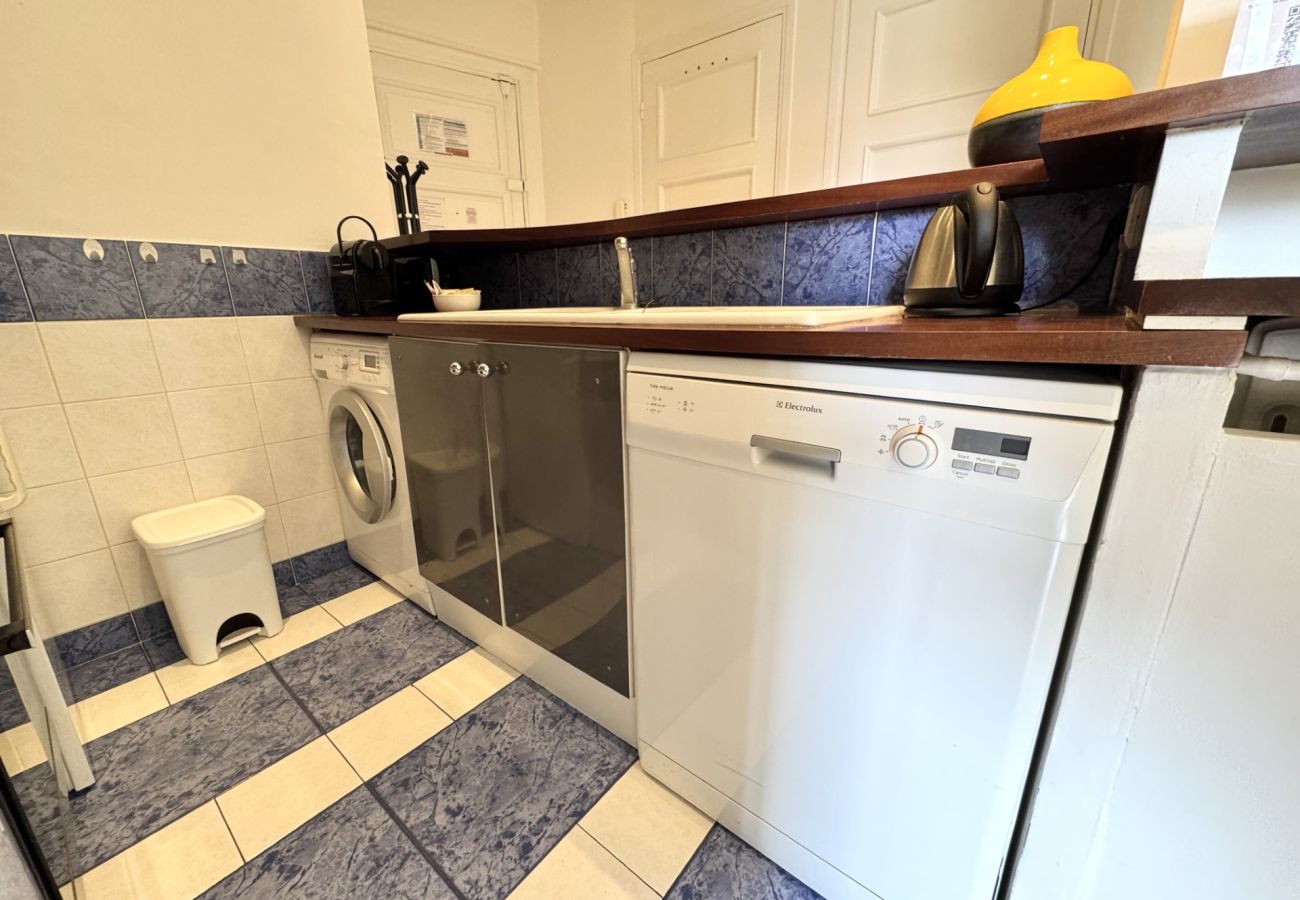 Appartement à Nice - B G La Résidence-Grimaldi Promenade Anglais Appartement à Nice - B G La Résidence-Grimaldi Promenade Anglais