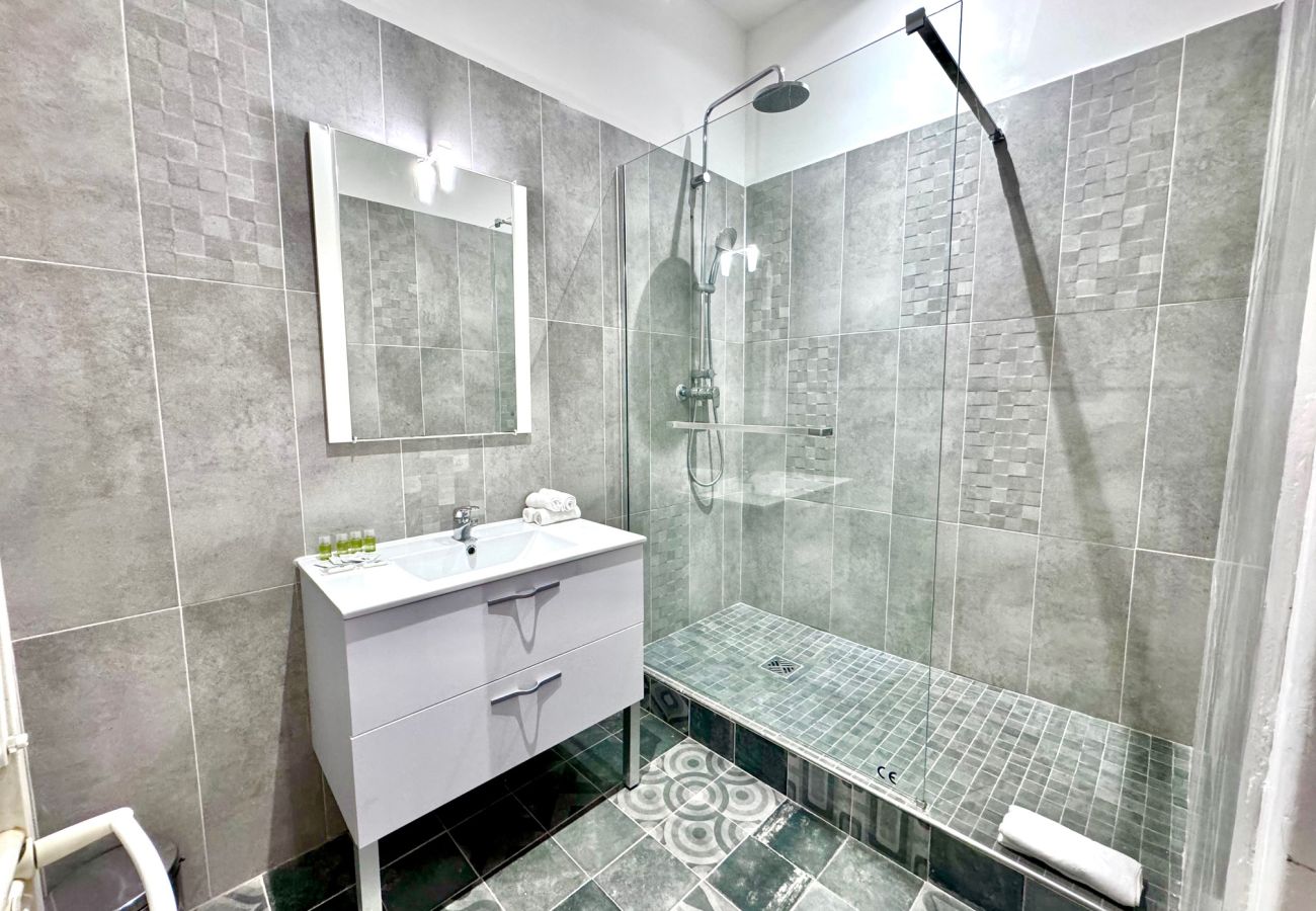 Appartement à Nice - C OT Pont Vieux 2 Old Town Promenade Anglais Appartement à Nice - C OT Pont Vieux 2 Old Town Promenade Anglais