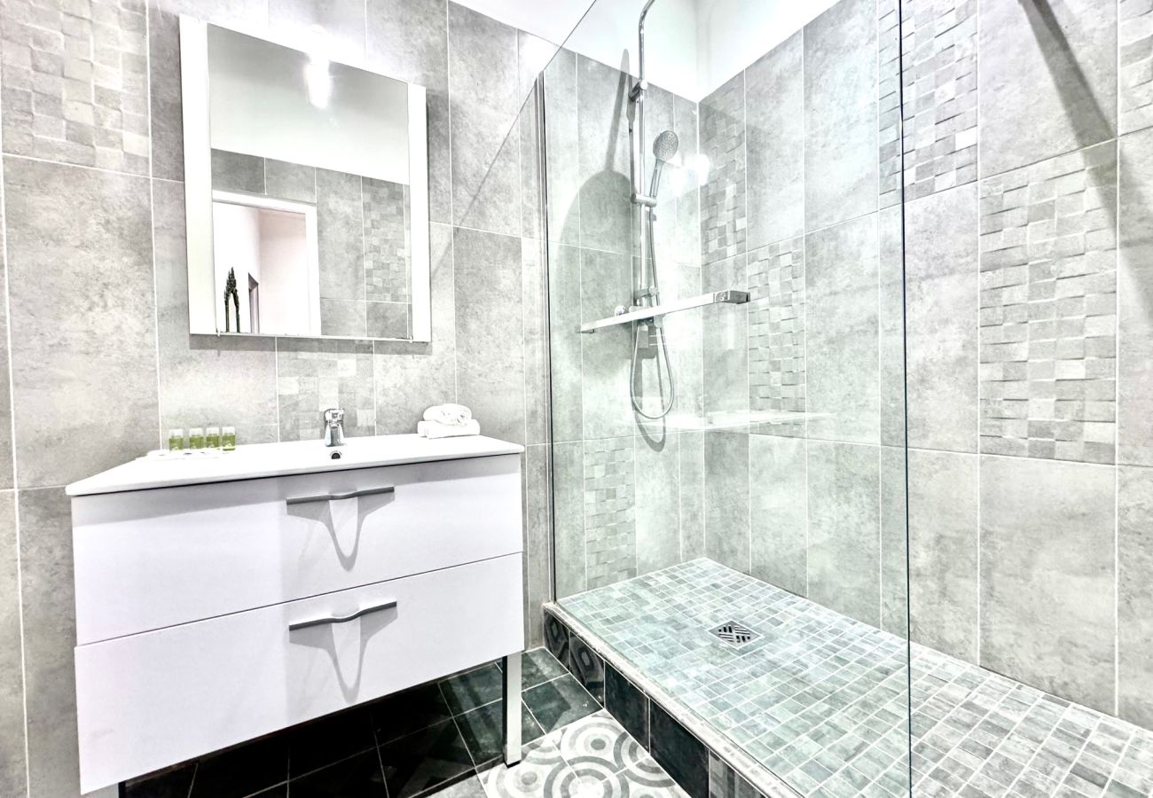 Appartement à Nice - C OT Pont Vieux 2 Old Town Promenade Anglais Appartement à Nice - C OT Pont Vieux 2 Old Town Promenade Anglais