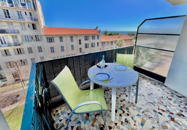 Appartement à Nice - BB P Terrasse des Bougainvilliers - Promenade des Appartement à Nice - BB P Terrasse des Bougainvilliers - Promenade des