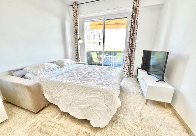 Appartement à Nice - BB P Terrasse des Bougainvilliers - Promenade des Appartement à Nice - BB P Terrasse des Bougainvilliers - Promenade des