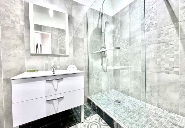 Appartamento a Nice - C OT Pont Vieux 2 Old Town Promenade Anglais Appartamento a Nice - C OT Pont Vieux 2 Old Town Promenade Anglais