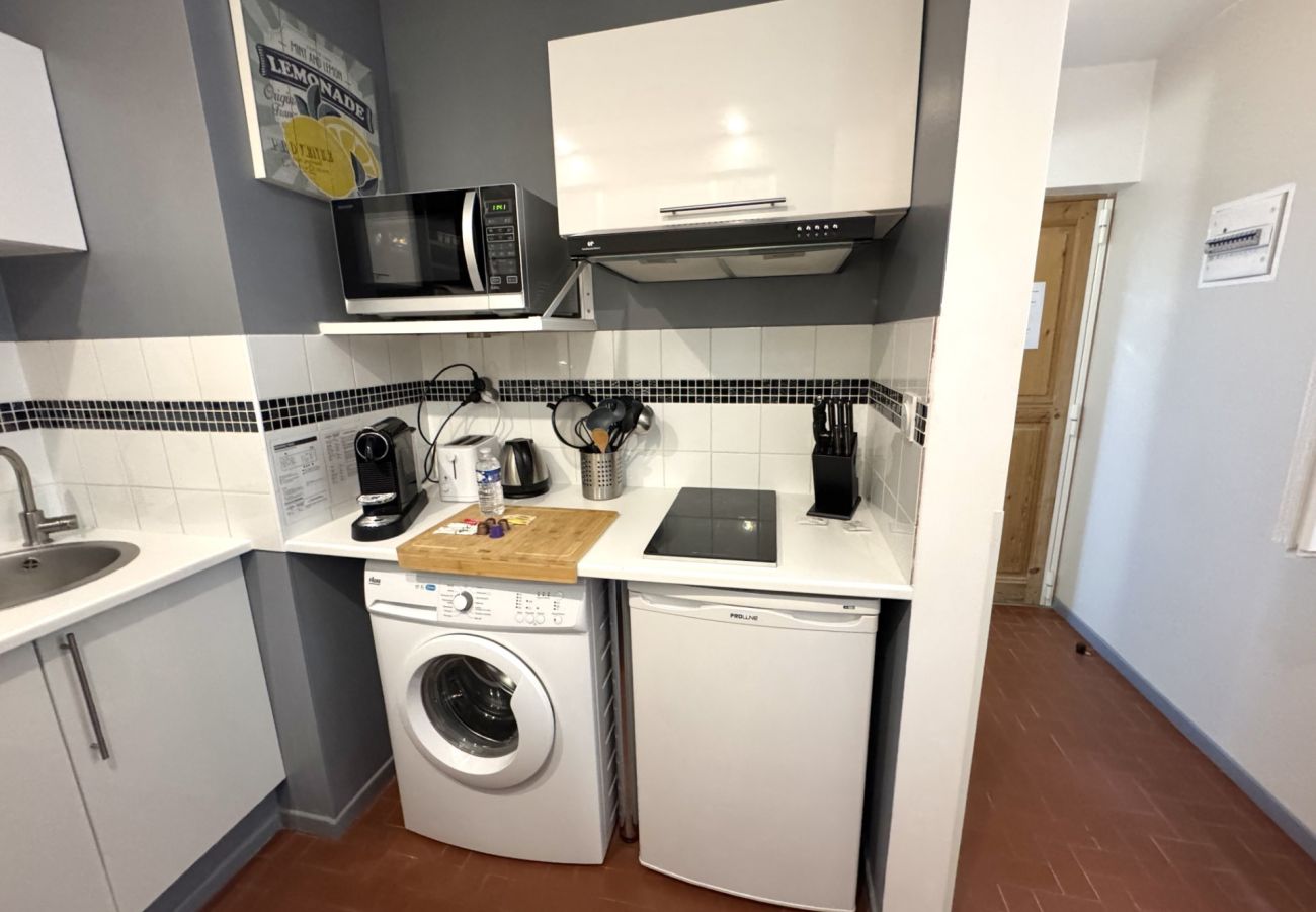 Appartamento a Nice - B OT - Vincent 1 - Old Town / Promenade des Anglai Appartamento a Nice - B OT - Vincent 1 - Old Town / Promenade des Anglai