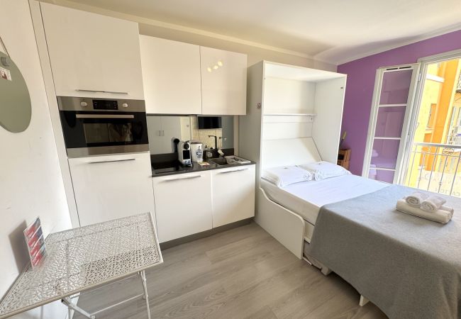 Studio a Nice - AA OT Maison Linda -Vue Mer / Promenade des Angl Studio a Nice - AA OT Maison Linda -Vue Mer / Promenade des Angl