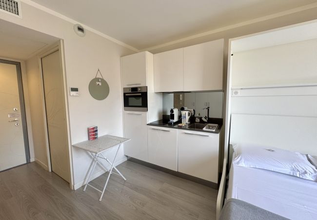 Studio a Nice - AA OT Maison Linda -Vue Mer / Promenade des Angl Studio a Nice - AA OT Maison Linda -Vue Mer / Promenade des Angl