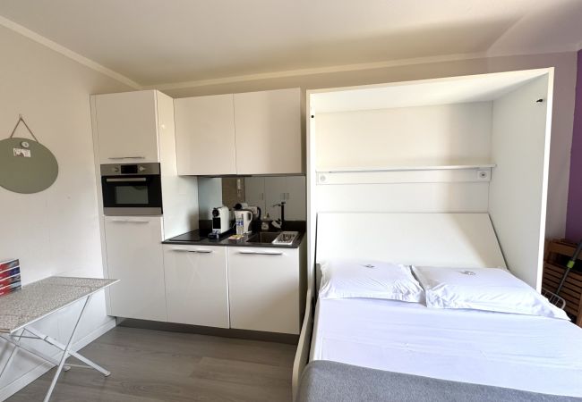 Studio a Nice - AA OT Maison Linda -Vue Mer / Promenade des Angl Studio a Nice - AA OT Maison Linda -Vue Mer / Promenade des Angl