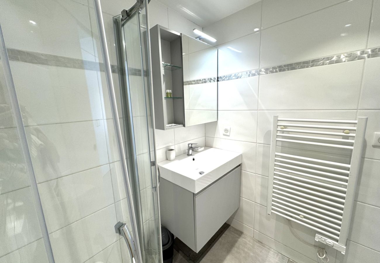 Studio a Nice - AA OT Maison Linda -Vue Mer / Promenade des Angl Studio a Nice - AA OT Maison Linda -Vue Mer / Promenade des Angl