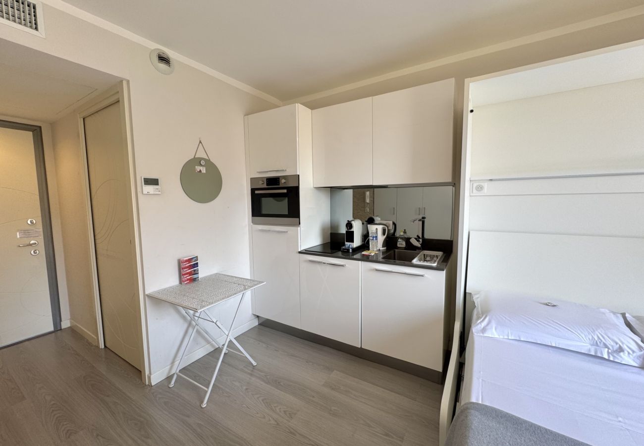 Studio a Nice - AA OT Maison Linda -Vue Mer / Promenade des Angl Studio a Nice - AA OT Maison Linda -Vue Mer / Promenade des Angl