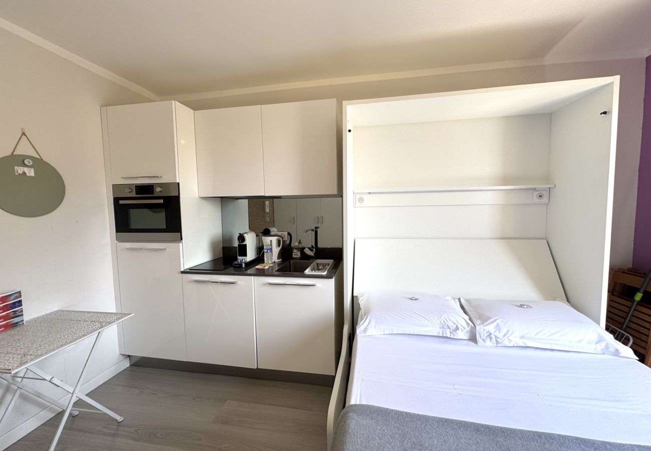 Studio a Nice - AA OT Maison Linda -Vue Mer / Promenade des Angl Studio a Nice - AA OT Maison Linda -Vue Mer / Promenade des Angl