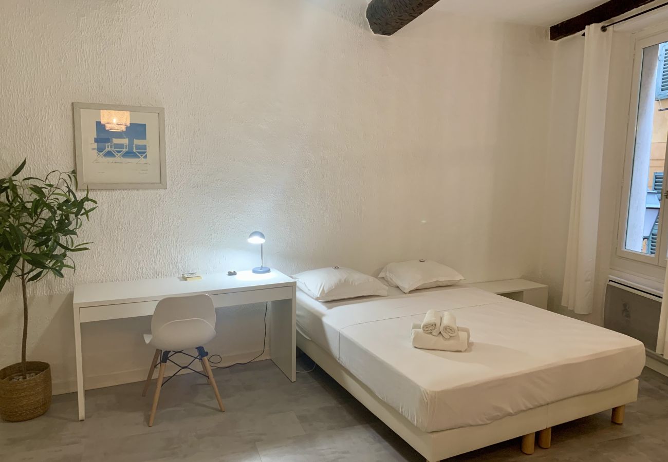 Studio a Nice - AA OT Cocon de Gilly Vieux Nice - Promenade des An Studio a Nice - AA OT Cocon de Gilly Vieux Nice - Promenade des An