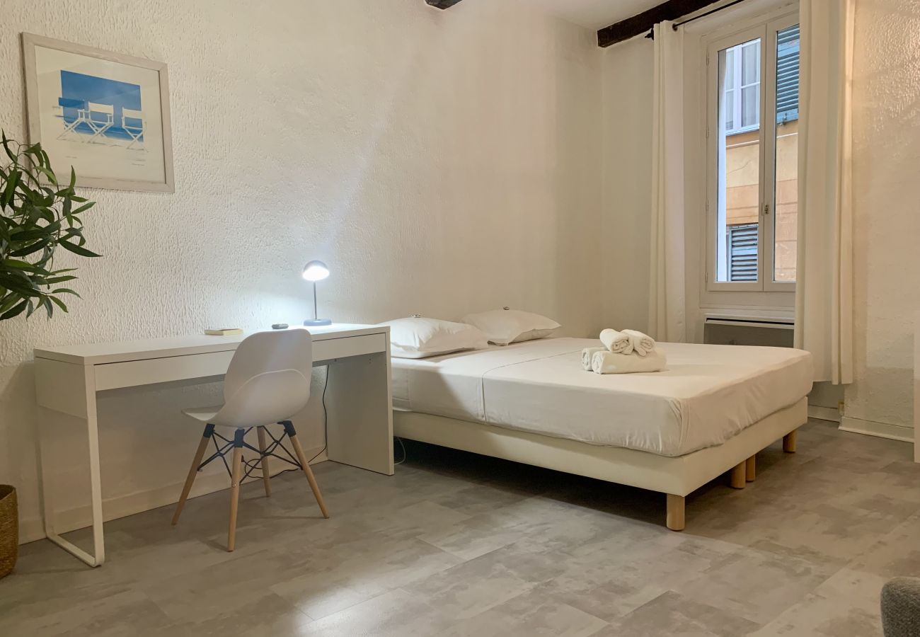 Studio a Nice - AA OT Cocon de Gilly Vieux Nice - Promenade des An Studio a Nice - AA OT Cocon de Gilly Vieux Nice - Promenade des An