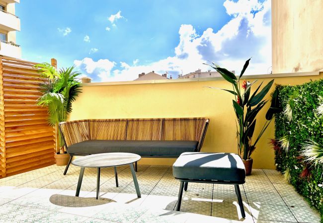  a Nice - CC G Terrasse de l'Horizon - Promenade des Anglais