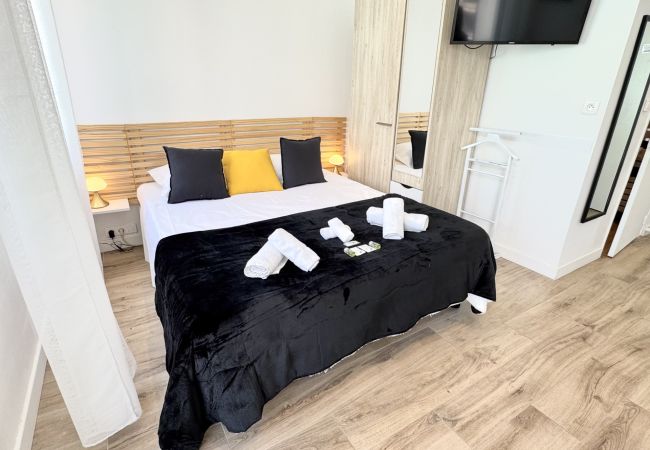 Studio a Nice - AA G Balcon Lenval - Promenade des Anglais Studio a Nice - AA G Balcon Lenval - Promenade des Anglais