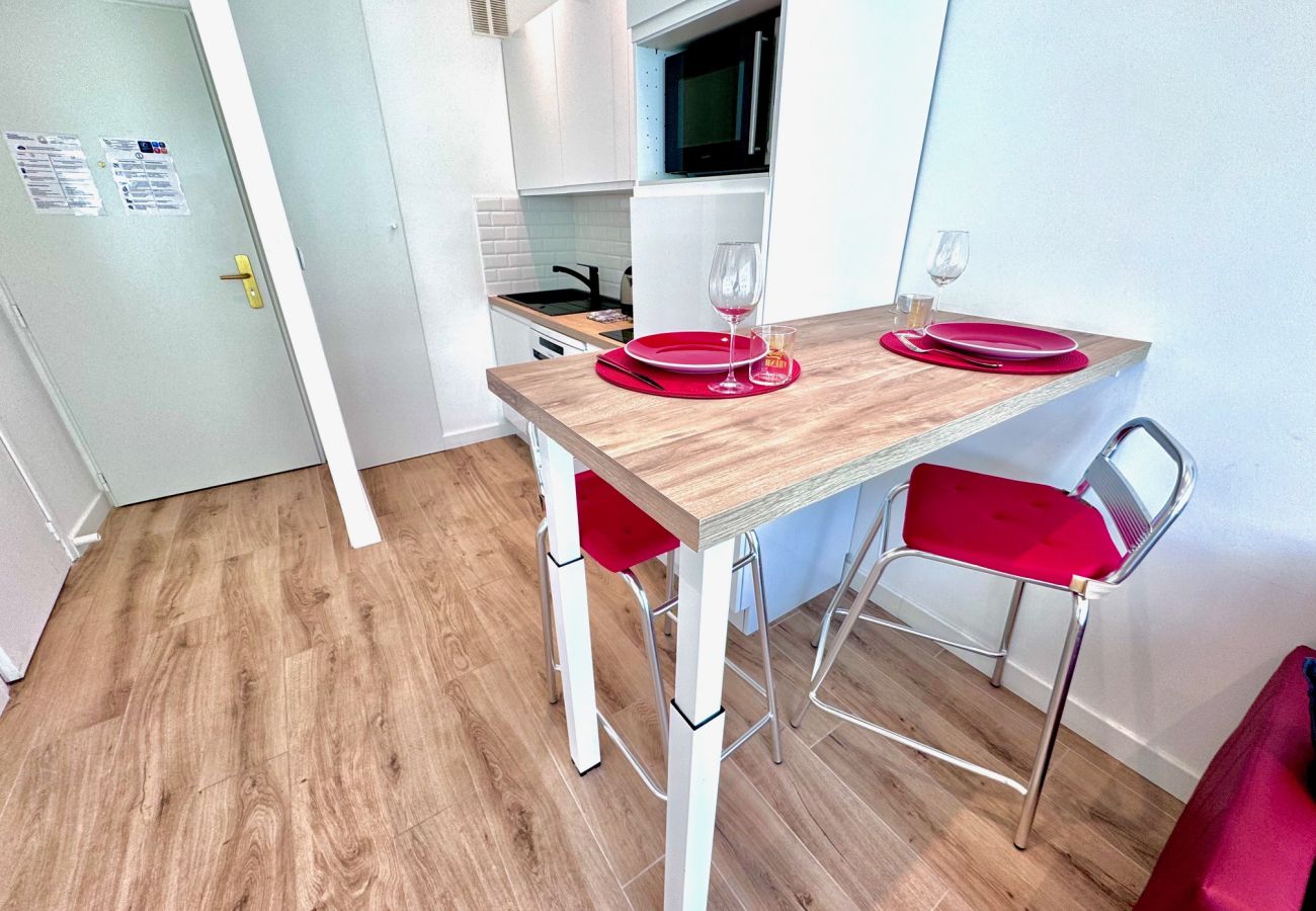 Studio a Nice - AA G Balcon Lenval - Promenade des Anglais Studio a Nice - AA G Balcon Lenval - Promenade des Anglais