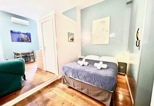 Studio in Nice - AA G Terrasse Esprit Grimaldi Promenade Anglais Studio in Nice - AA G Terrasse Esprit Grimaldi Promenade Anglais