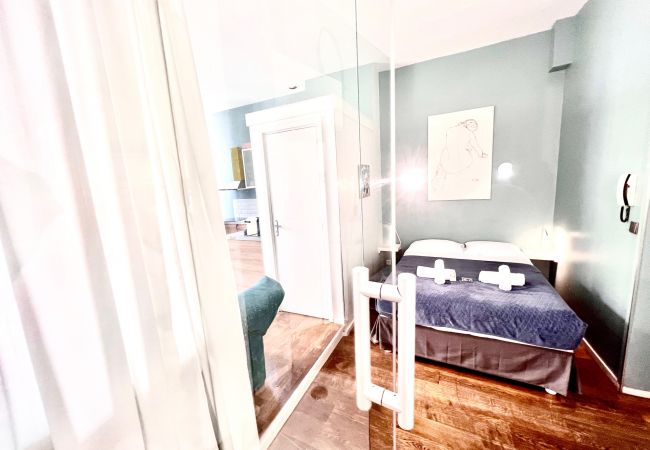 Studio in Nice - AA G Terrasse Esprit Grimaldi Promenade Anglais Studio in Nice - AA G Terrasse Esprit Grimaldi Promenade Anglais