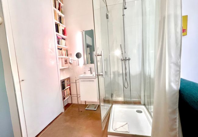 Studio in Nice - AA G Terrasse Esprit Grimaldi Promenade Anglais Studio in Nice - AA G Terrasse Esprit Grimaldi Promenade Anglais