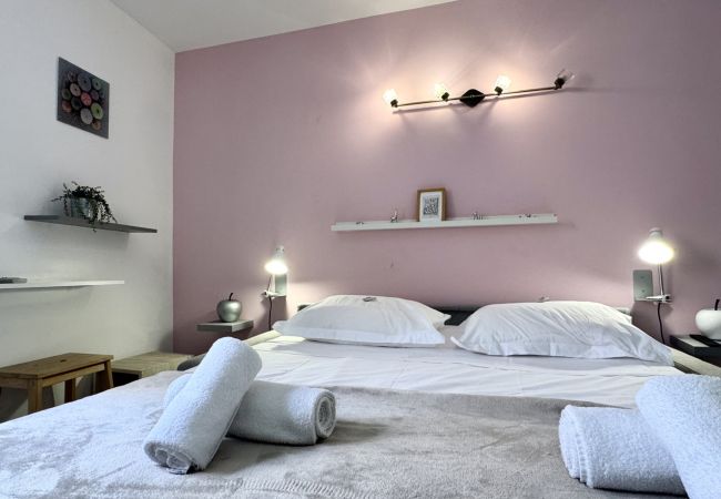 Studio in Nice - A OT Malonat 3 - Old Town / Promenade des Anglais Studio in Nice - A OT Malonat 3 - Old Town / Promenade des Anglais