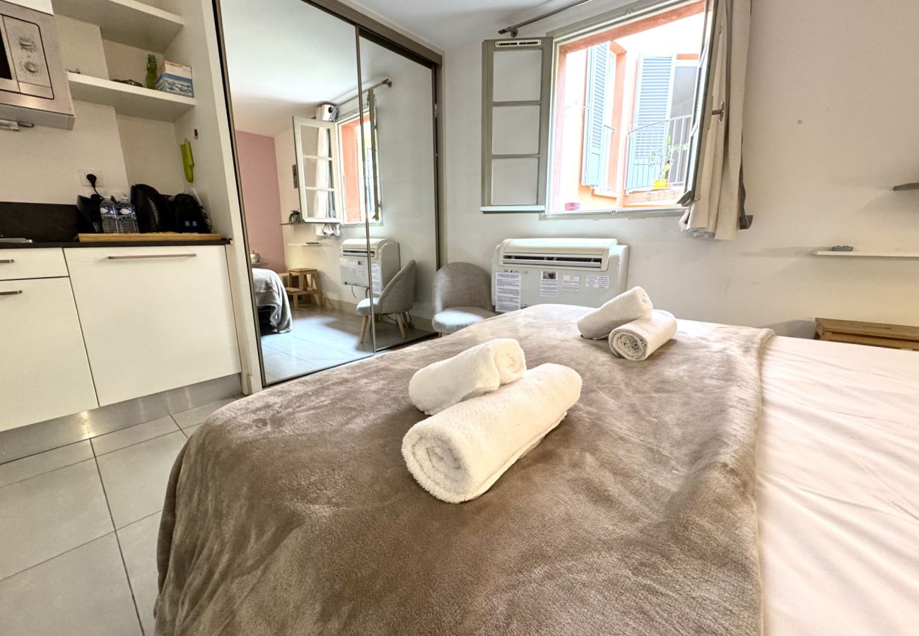 Studio in Nice - A OT Malonat 3 - Old Town / Promenade des Anglais Studio in Nice - A OT Malonat 3 - Old Town / Promenade des Anglais