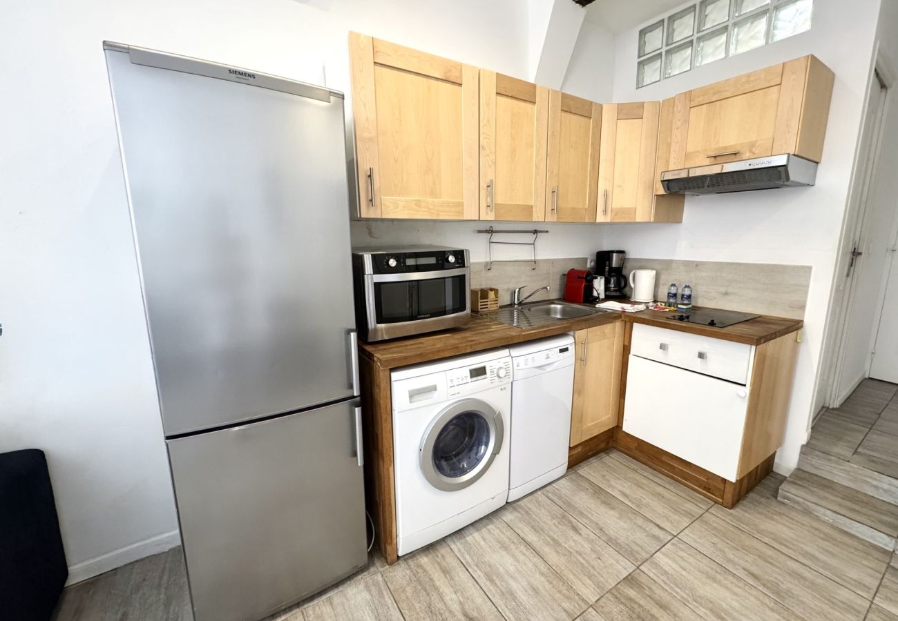 Apartment in Nice - B OT Barillerie 12 / Old Town - Promenade Anglais Apartment in Nice - B OT Barillerie 12 / Old Town - Promenade Anglais