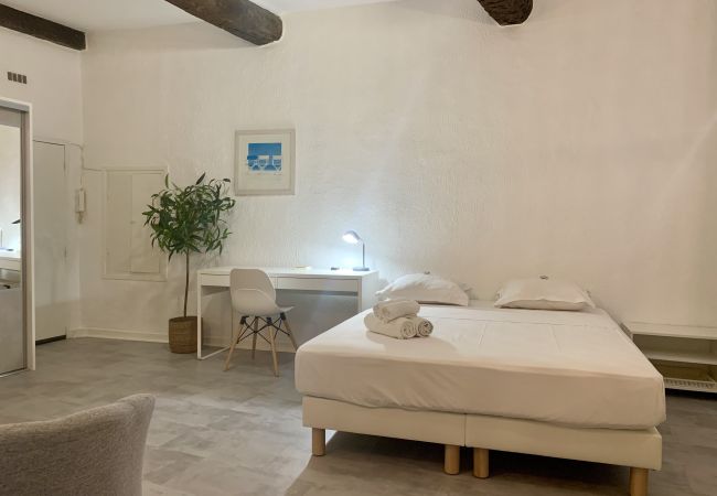 Studio in Nice - AA OT Cocon de Gilly Vieux Nice - Promenade des An Studio in Nice - AA OT Cocon de Gilly Vieux Nice - Promenade des An