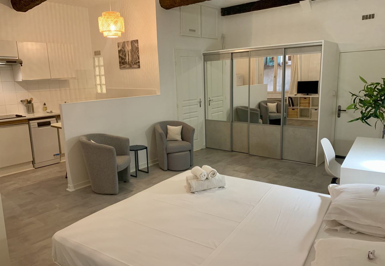 Studio in Nice - AA OT Cocon de Gilly Vieux Nice - Promenade des An Studio in Nice - AA OT Cocon de Gilly Vieux Nice - Promenade des An
