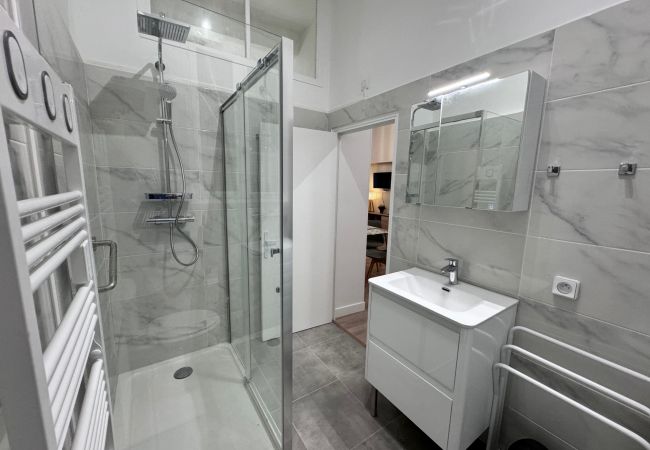 Apartment in Nice - B OT Cocon du Moulin - Old Town Promenade des Angl Apartment in Nice - B OT Cocon du Moulin - Old Town Promenade des Angl