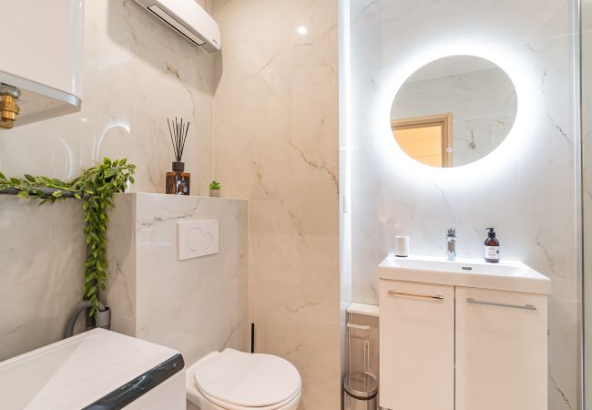 Apartment in Nice - B G Cocon Meyerbeer - Grimaldi Promenade des Angla Apartment in Nice - B G Cocon Meyerbeer - Grimaldi Promenade des Angla