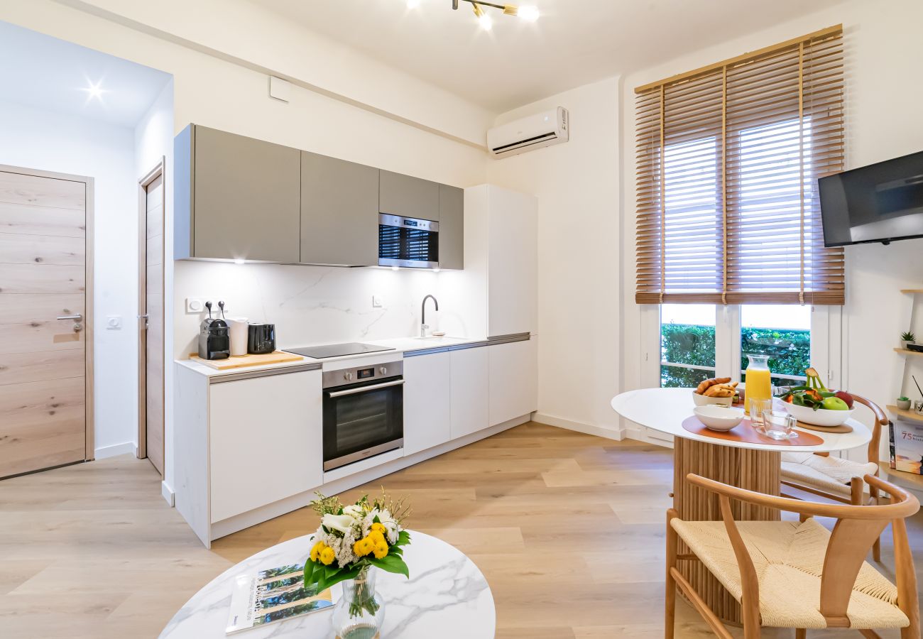Apartment in Nice - B G Cocon Meyerbeer - Grimaldi Promenade des Angla Apartment in Nice - B G Cocon Meyerbeer - Grimaldi Promenade des Angla