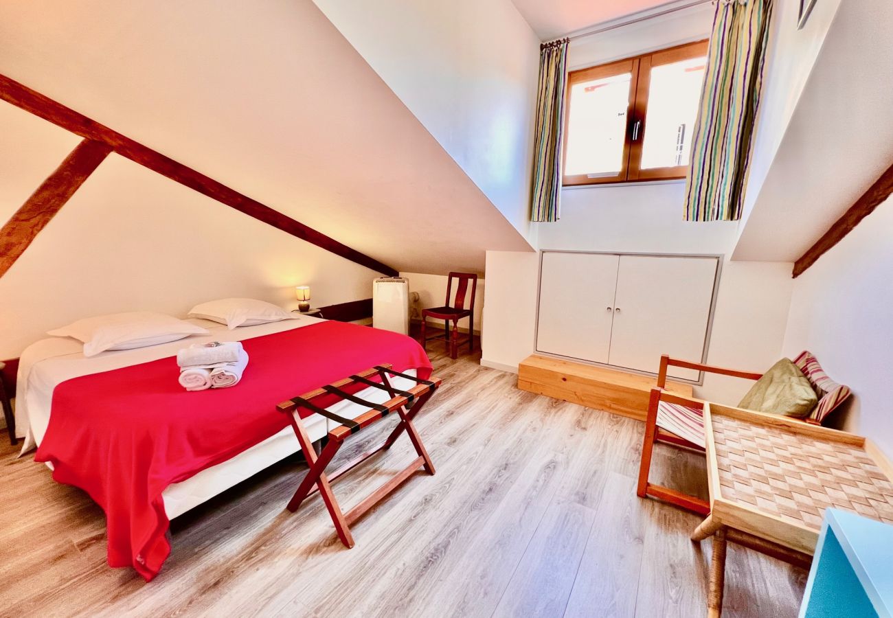 Apartment in Nice - E OP Duplex d'Antoine Old Port - Old Town Apartment in Nice - E OP Duplex d'Antoine Old Port - Old Town