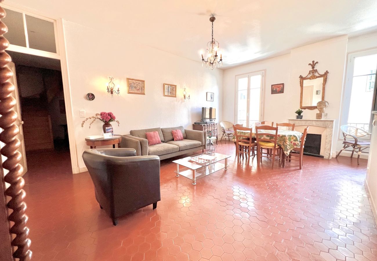 Apartment in Nice - E OP Duplex d'Antoine Old Port - Old Town Apartment in Nice - E OP Duplex d'Antoine Old Port - Old Town