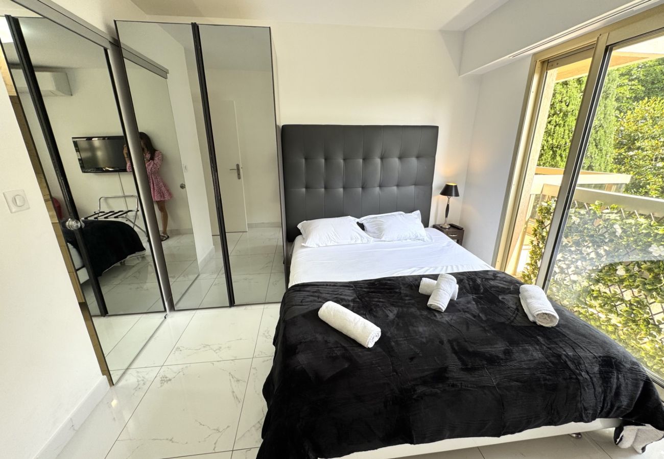 Apartment in Nice - CCC G La Terrasse de Clairefontaine -Swimming pool Apartment in Nice - CCC G La Terrasse de Clairefontaine -Swimming pool